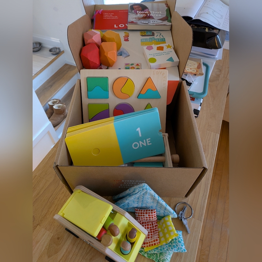 SOLD Lovevery 34-36 Months The Free Spirit Play Kit
